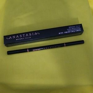 Anastasia Beverly Hills Brow Wiz in Med. Brown